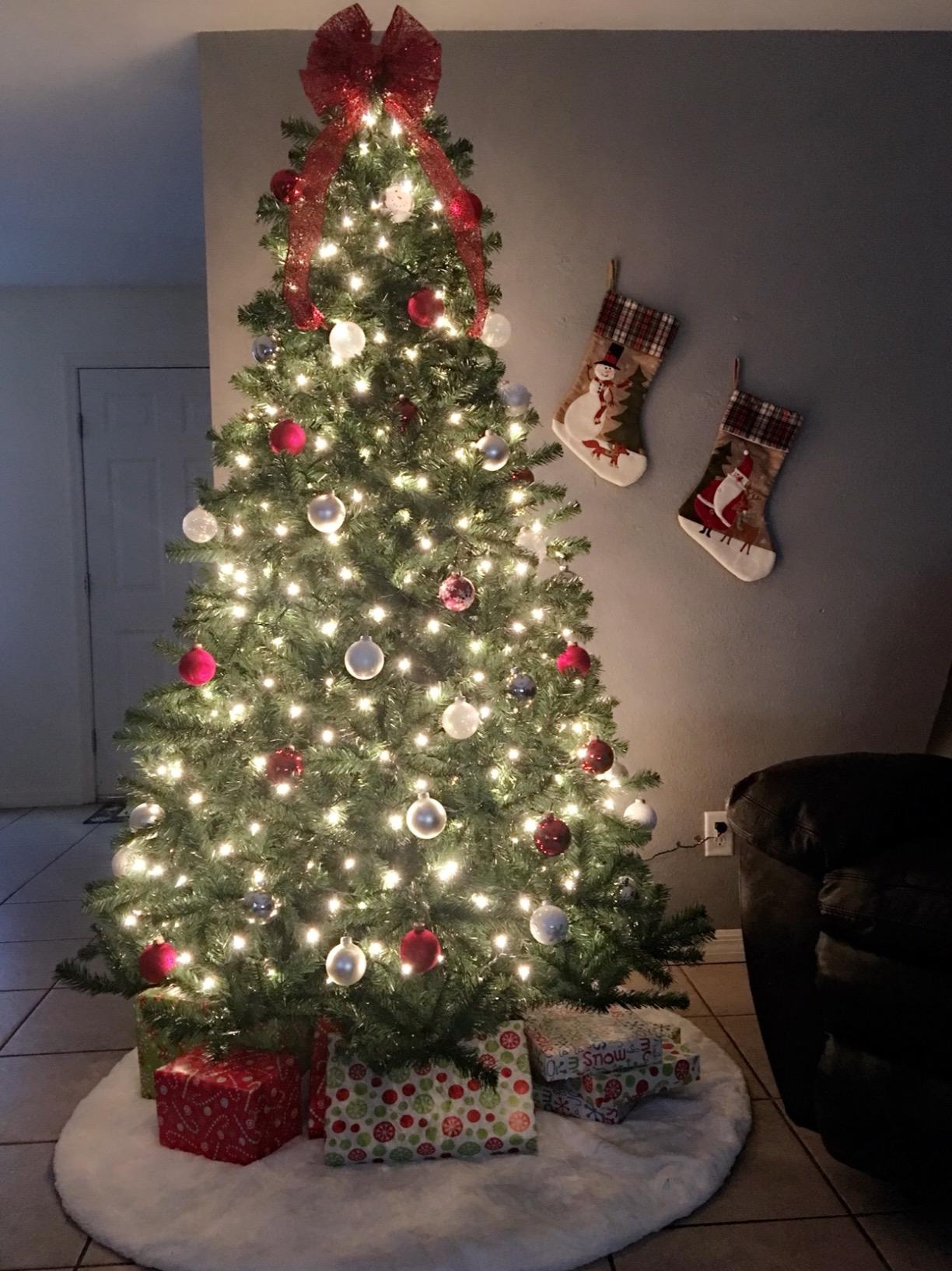 Best Choice Products 7.5ft Premium Unlit Artificial Spruce Christmas Tree thumbnail 2